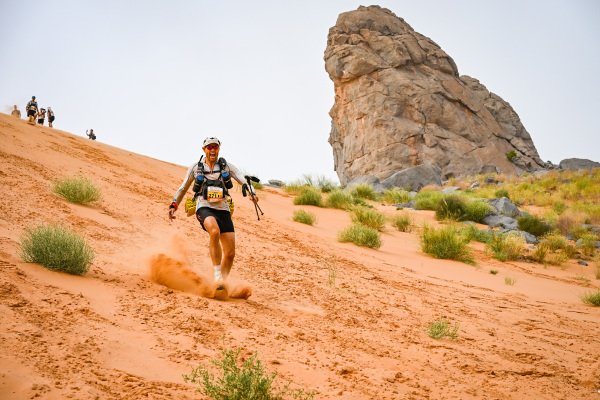 Osteopaat Lieven Van Reybrouck loopt de halve marathon des sables..