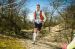 Osteopaat Lieven Van Reybrouck loopt in de duinen.